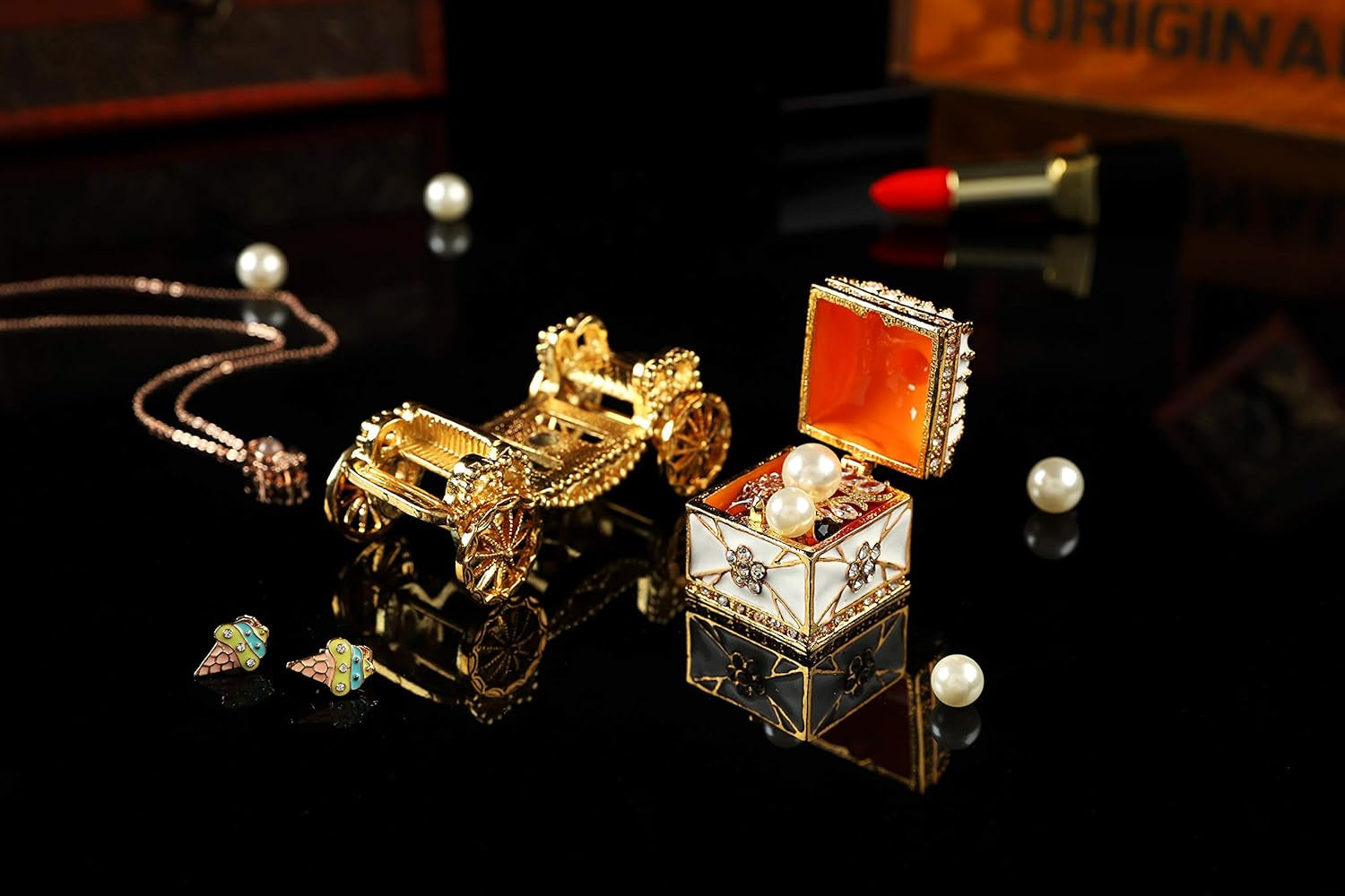 Enameled Royal Carriage Style Trinket Box Hinged, Unique Gift for Family
