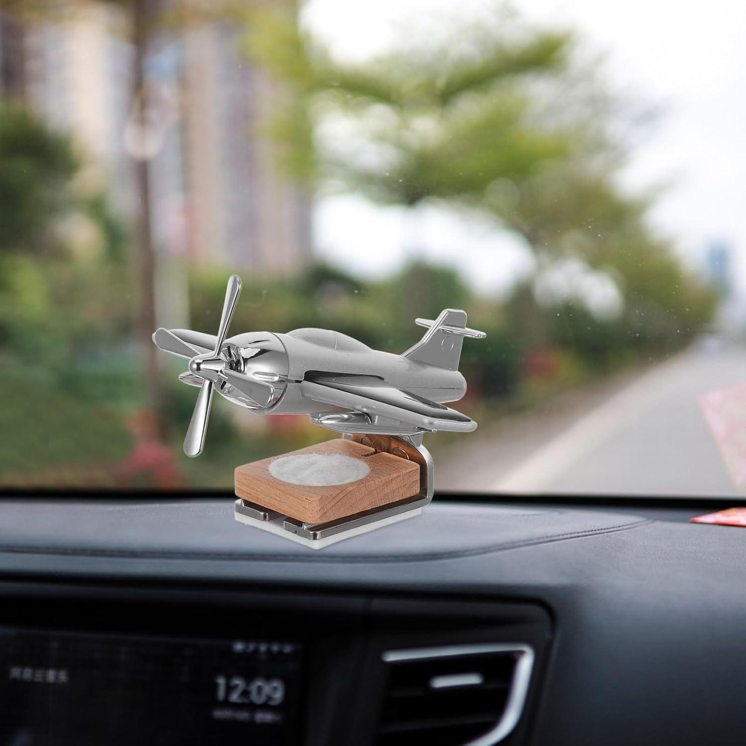 Helicopter Car Air Freshener, Alloy Solar Car Oil Diffuser Helicopter Aroma Diffuser for Car Vent Perfume Automotive Decoration Home Office Silver（Without Perfume）